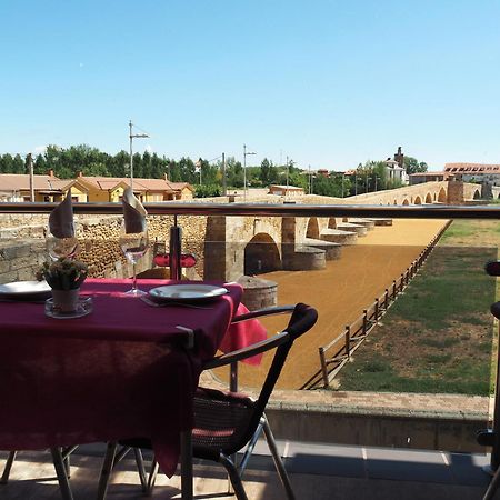 Hostal Don Suero De Quinones ออสปิตาล เด ออร์บีโก ภายนอก รูปภาพ