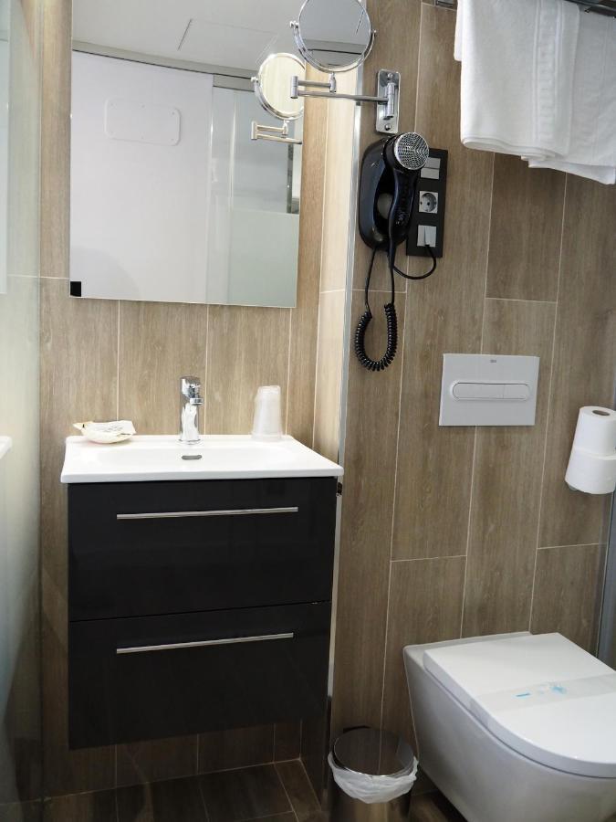 Hostal Don Suero De Quinones ออสปิตาล เด ออร์บีโก ภายนอก รูปภาพ