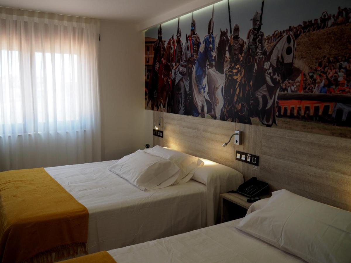 Hostal Don Suero De Quinones ออสปิตาล เด ออร์บีโก ภายนอก รูปภาพ