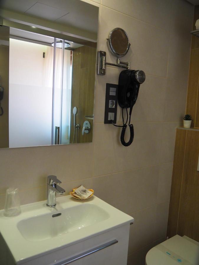 Hostal Don Suero De Quinones ออสปิตาล เด ออร์บีโก ภายนอก รูปภาพ