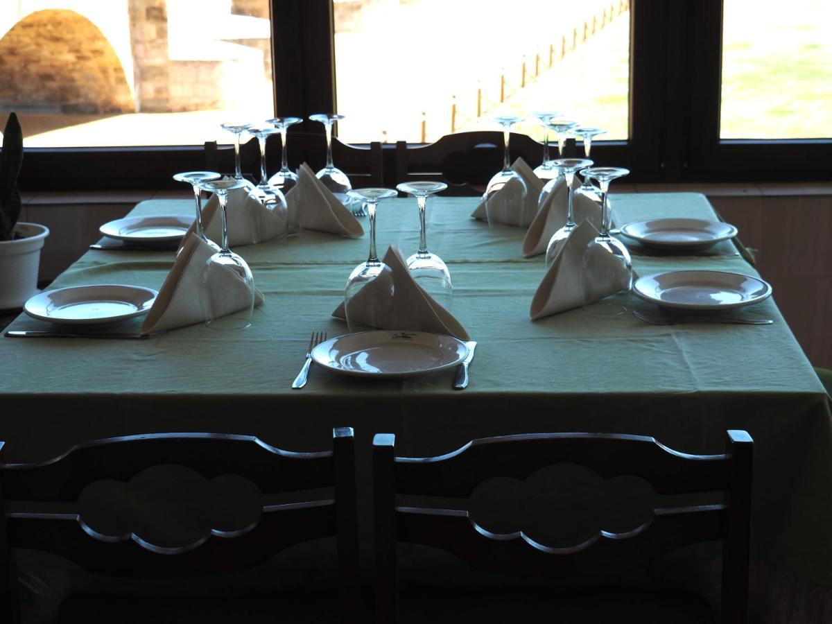 Hostal Don Suero De Quinones ออสปิตาล เด ออร์บีโก ภายนอก รูปภาพ