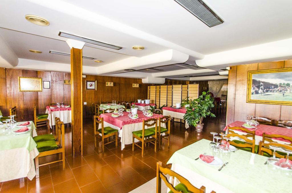 Hostal Don Suero De Quinones ออสปิตาล เด ออร์บีโก ภายนอก รูปภาพ