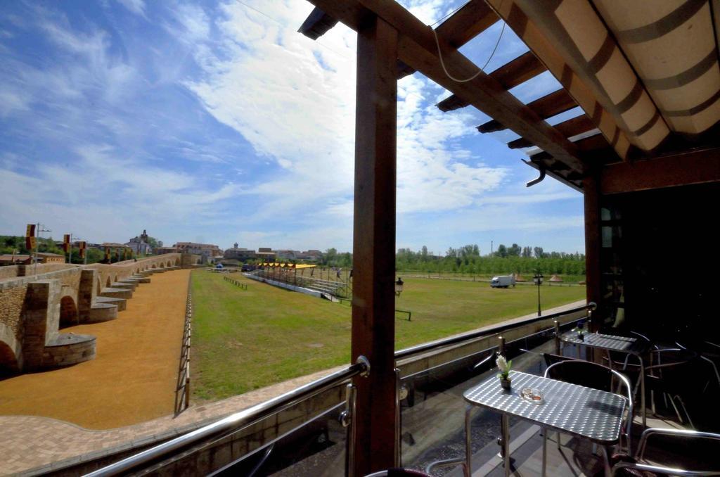 Hostal Don Suero De Quinones ออสปิตาล เด ออร์บีโก ภายนอก รูปภาพ