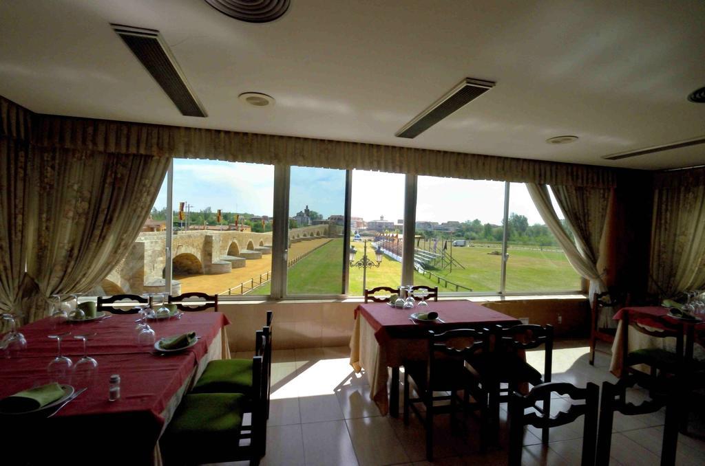 Hostal Don Suero De Quinones ออสปิตาล เด ออร์บีโก ภายนอก รูปภาพ